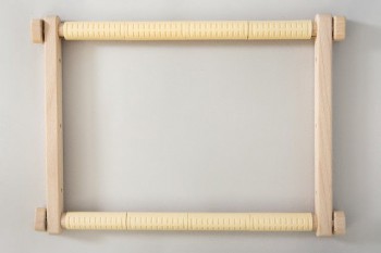 Пяльца гобеленовые (пяльца-рамки) 35х48 см - 7Игл - наборы для вышивания крестом и бисером по низким ценам. 